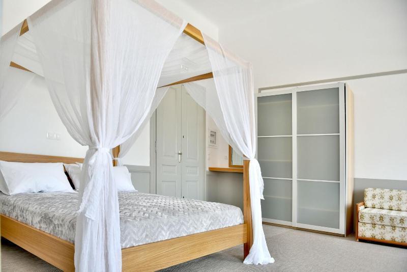 Douskos Guesthouse 이드라 외부 사진