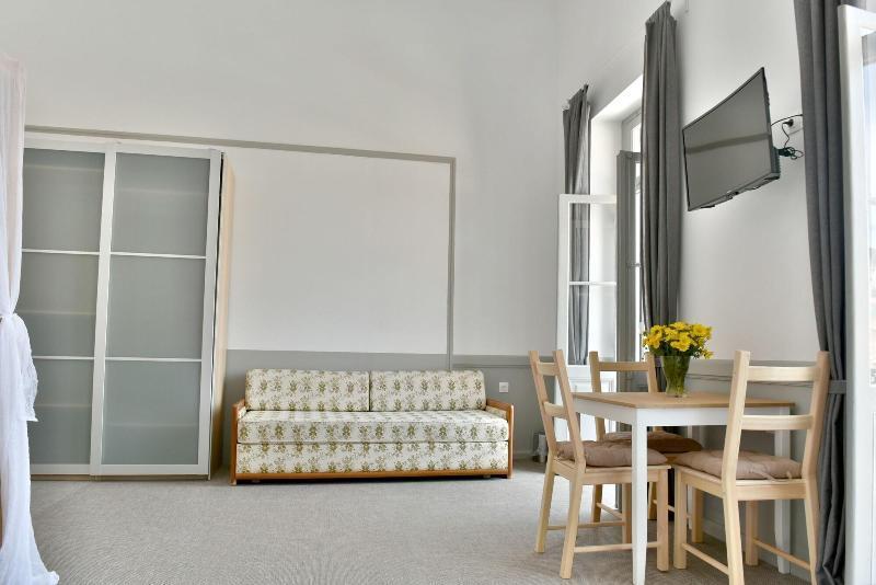 Douskos Guesthouse 이드라 외부 사진