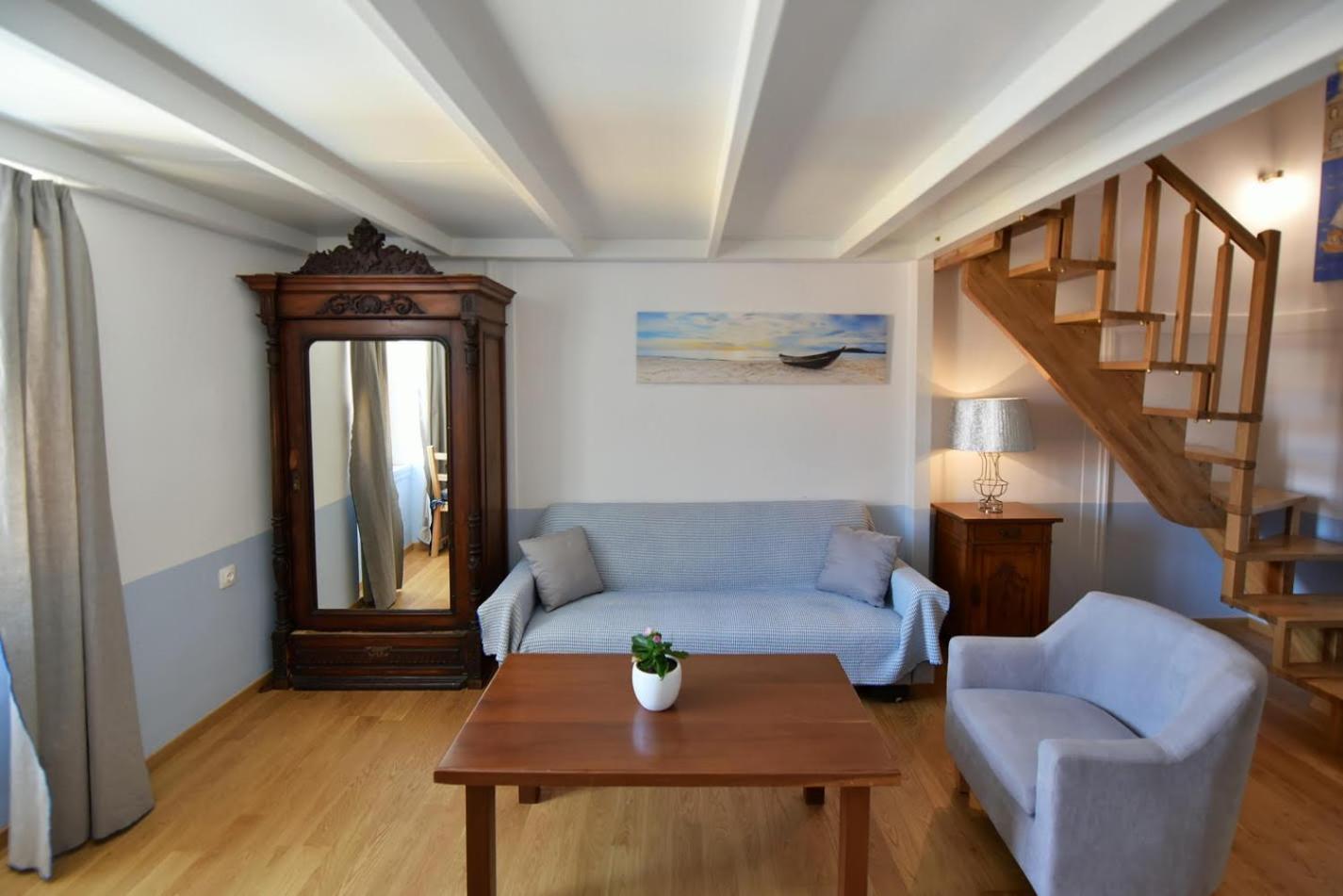 Douskos Guesthouse 이드라 외부 사진