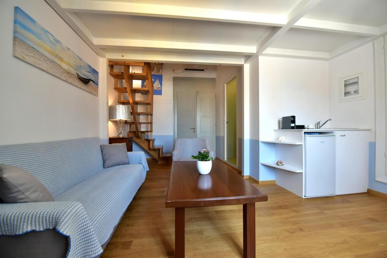 Douskos Guesthouse 이드라 외부 사진