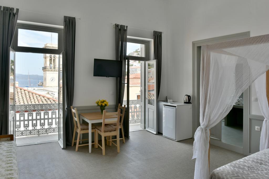 Douskos Guesthouse 이드라 외부 사진