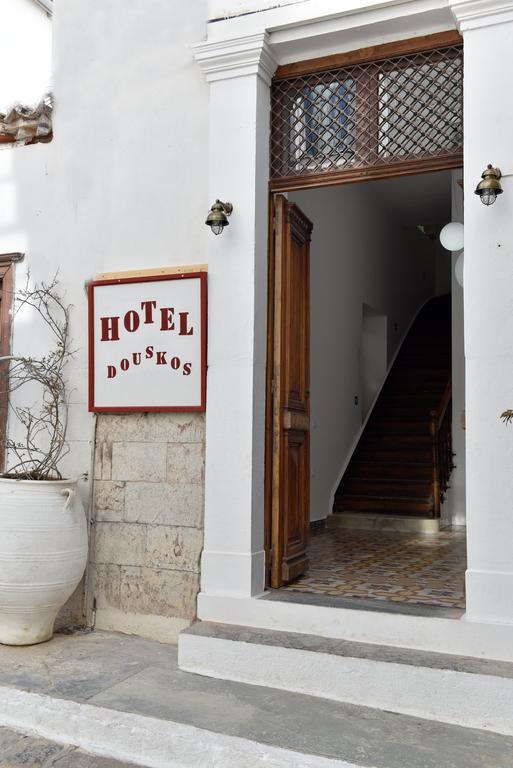 Douskos Guesthouse 이드라 외부 사진