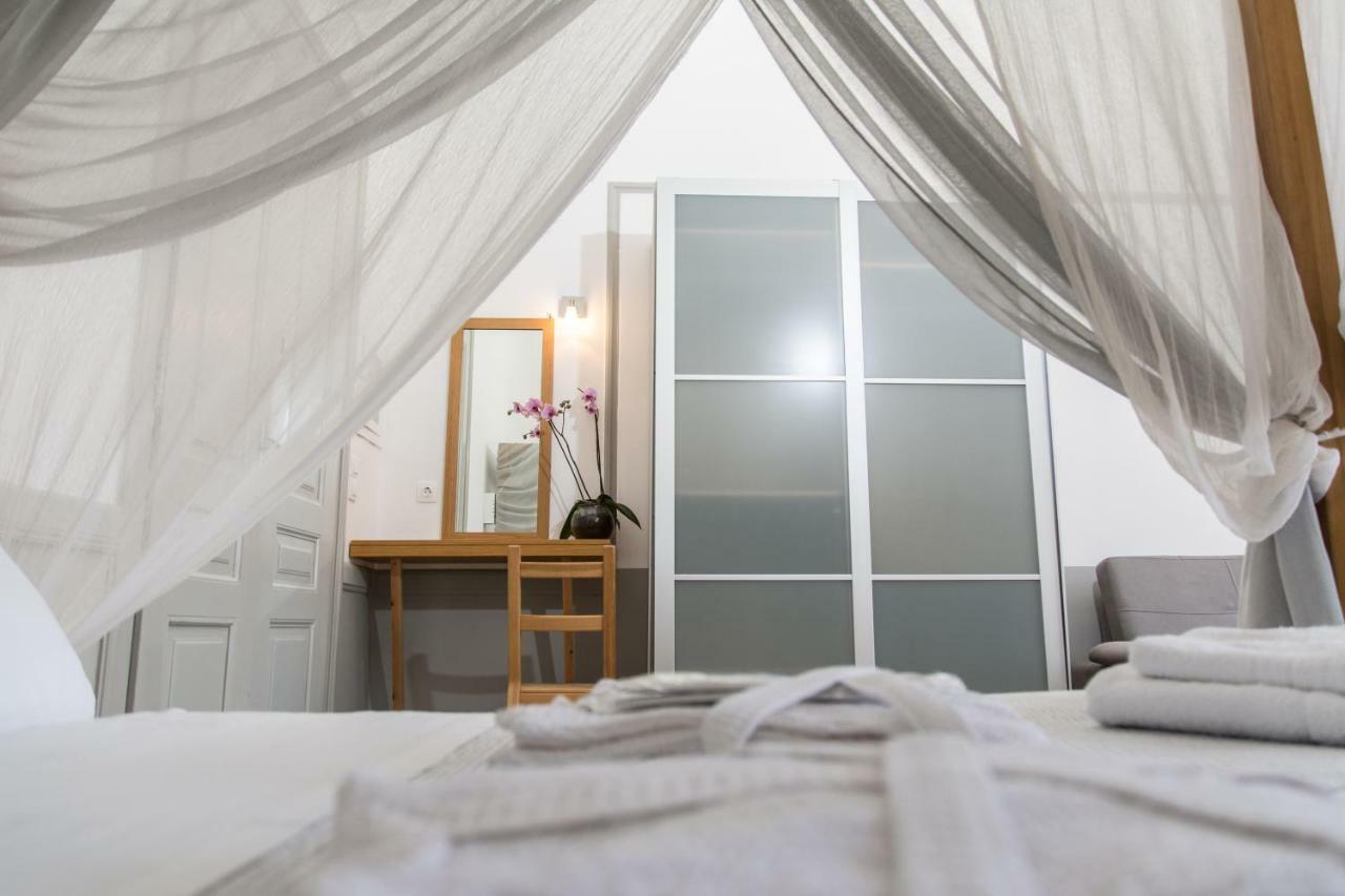 Douskos Guesthouse 이드라 외부 사진