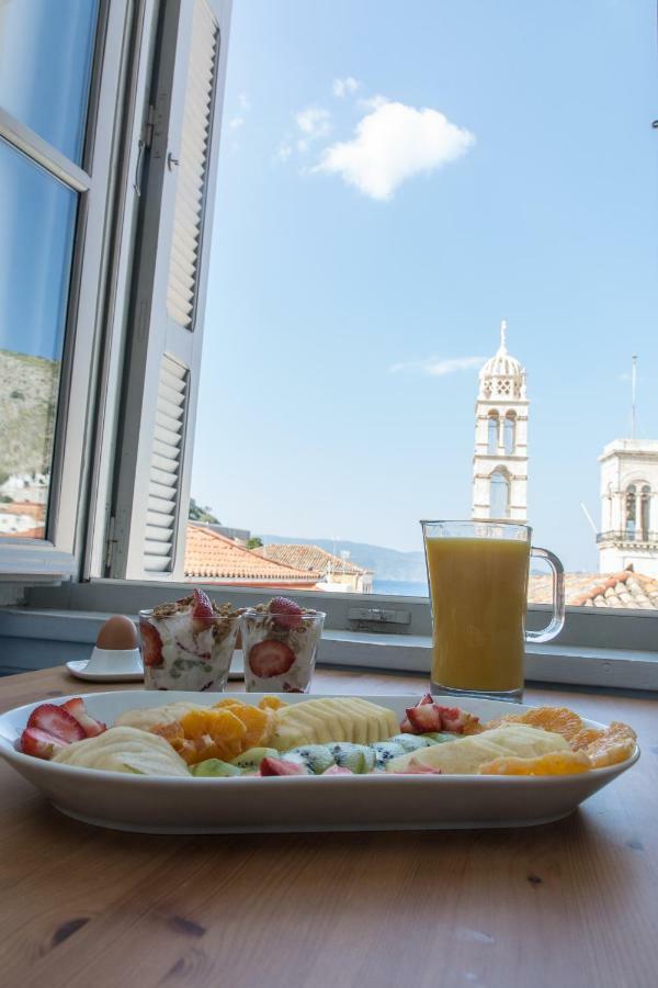 Douskos Guesthouse 이드라 외부 사진