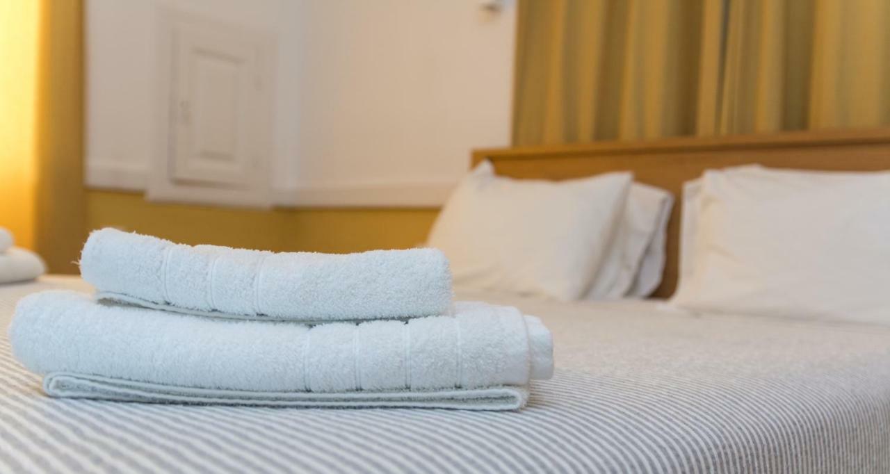 Douskos Guesthouse 이드라 외부 사진
