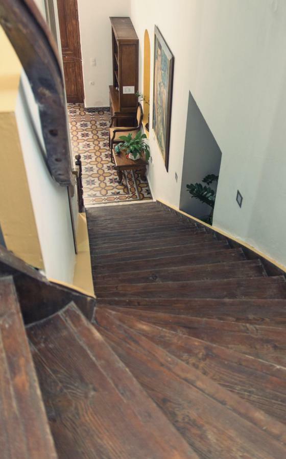 Douskos Guesthouse 이드라 외부 사진