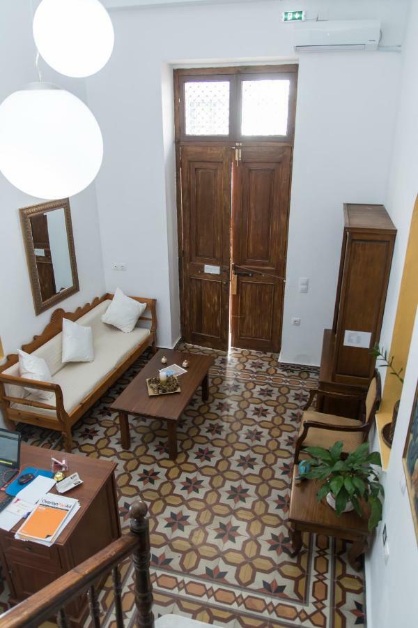 Douskos Guesthouse 이드라 외부 사진