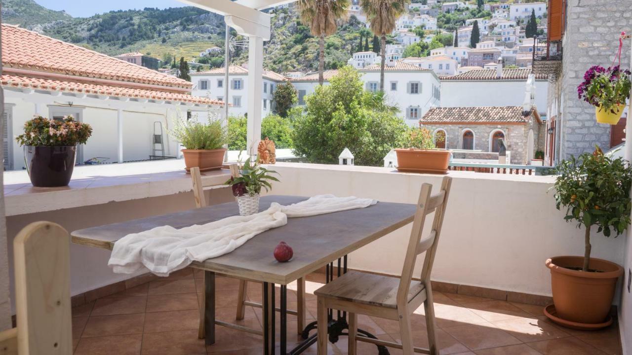 Douskos Guesthouse 이드라 외부 사진