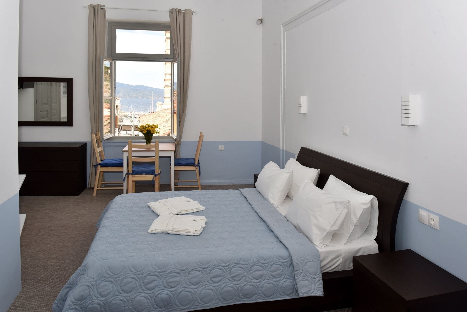 Douskos Guesthouse 이드라 외부 사진